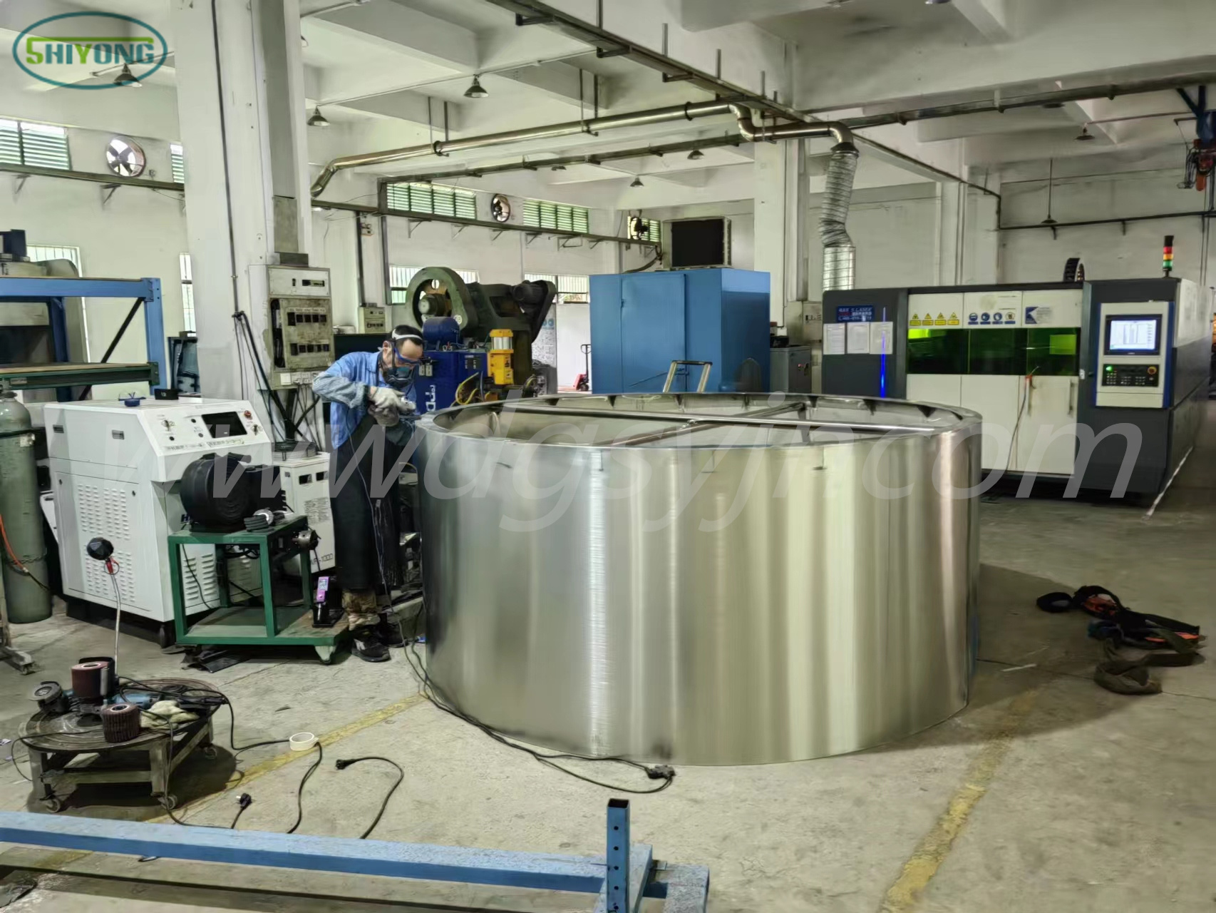 設(shè)備制作中