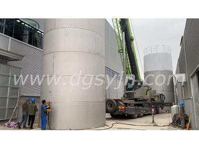 不銹鋼儲(chǔ)罐制作中