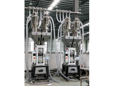 4色稱(chēng)重混料機(jī)